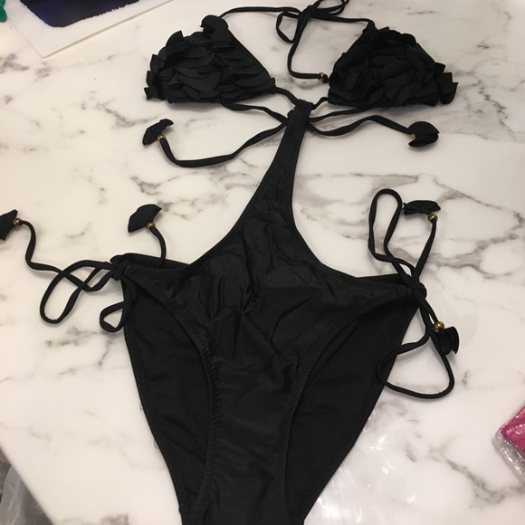 1piece swimsuit - Picture 2 of 7